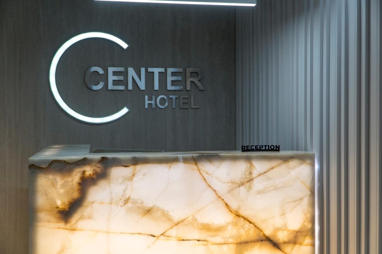 Center Hotel Sarandë Exteriör bild