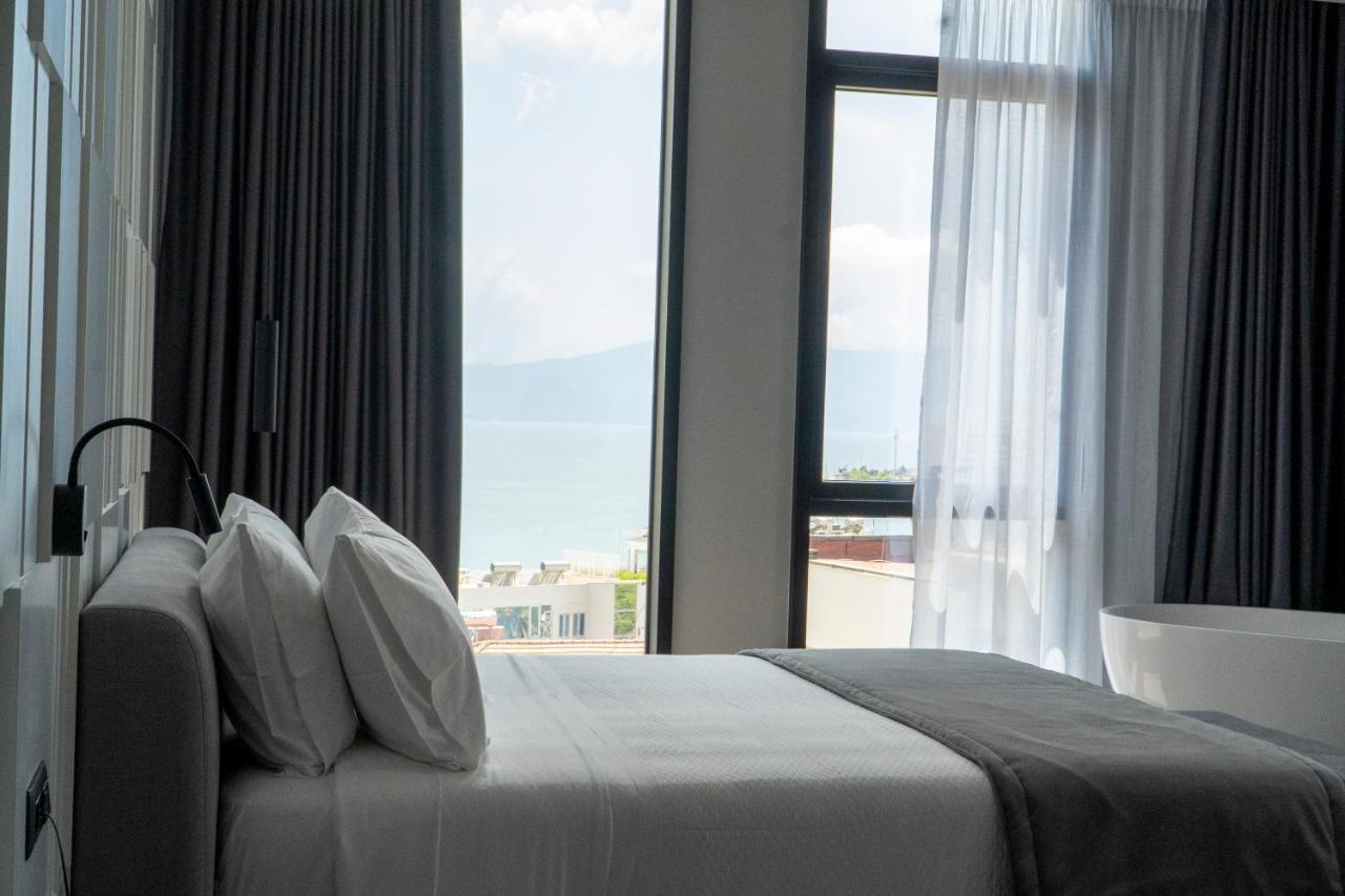 Center Hotel Sarandë Exteriör bild